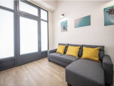 Piso con ascensor en venta en Calle Serbia
