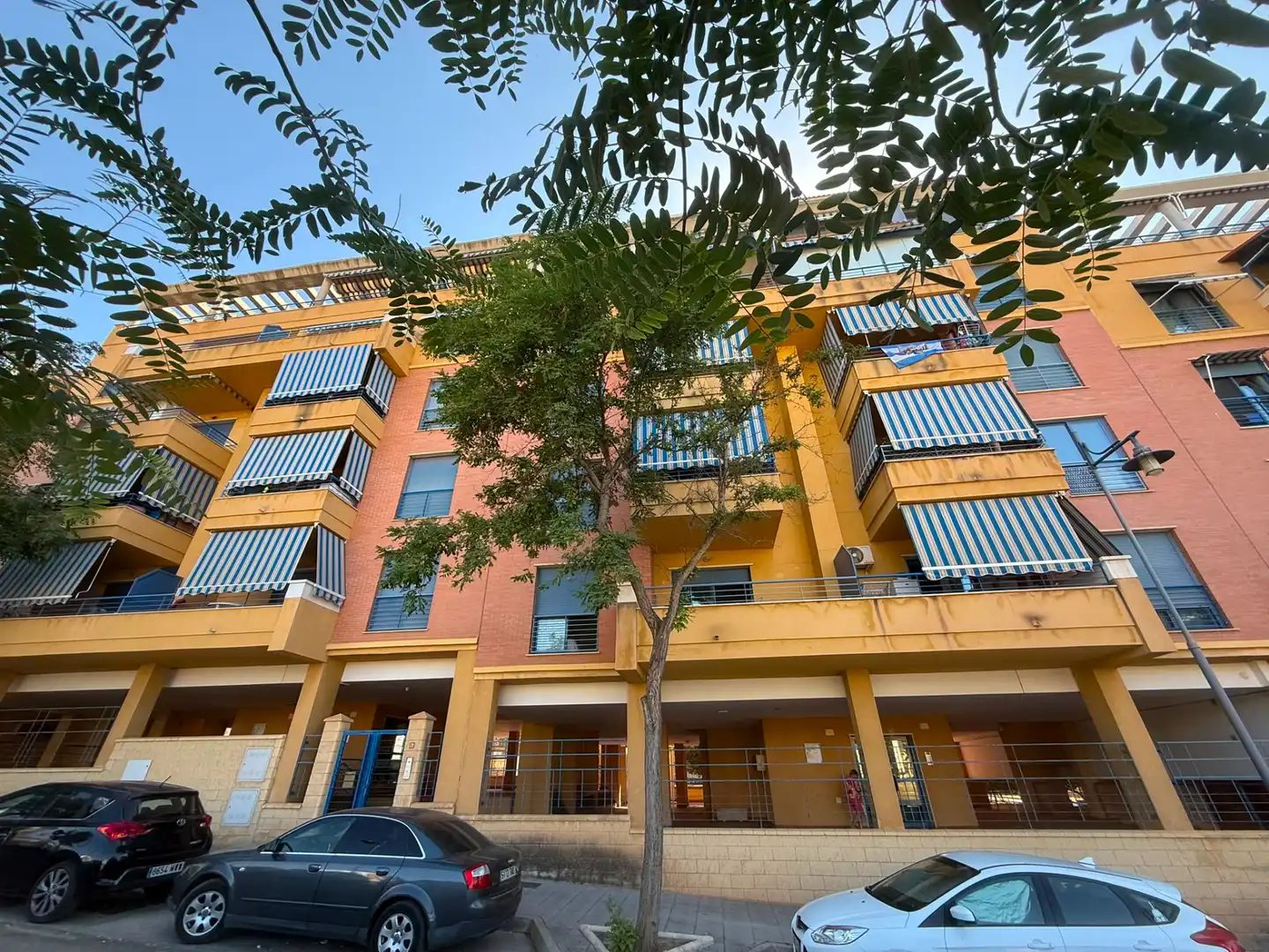 Exterior view of Flat for sale in Vélez-Málaga  with Air Conditioner, Heating and Terrace