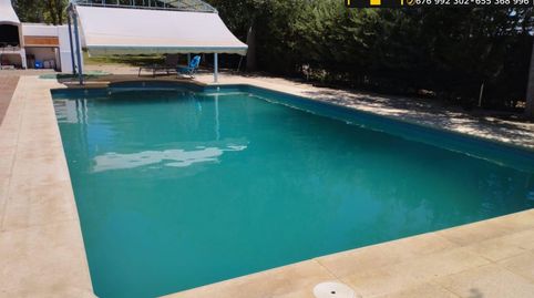 Chalet en venta en Nuevo Valdepeñas, 4 dormitorios.