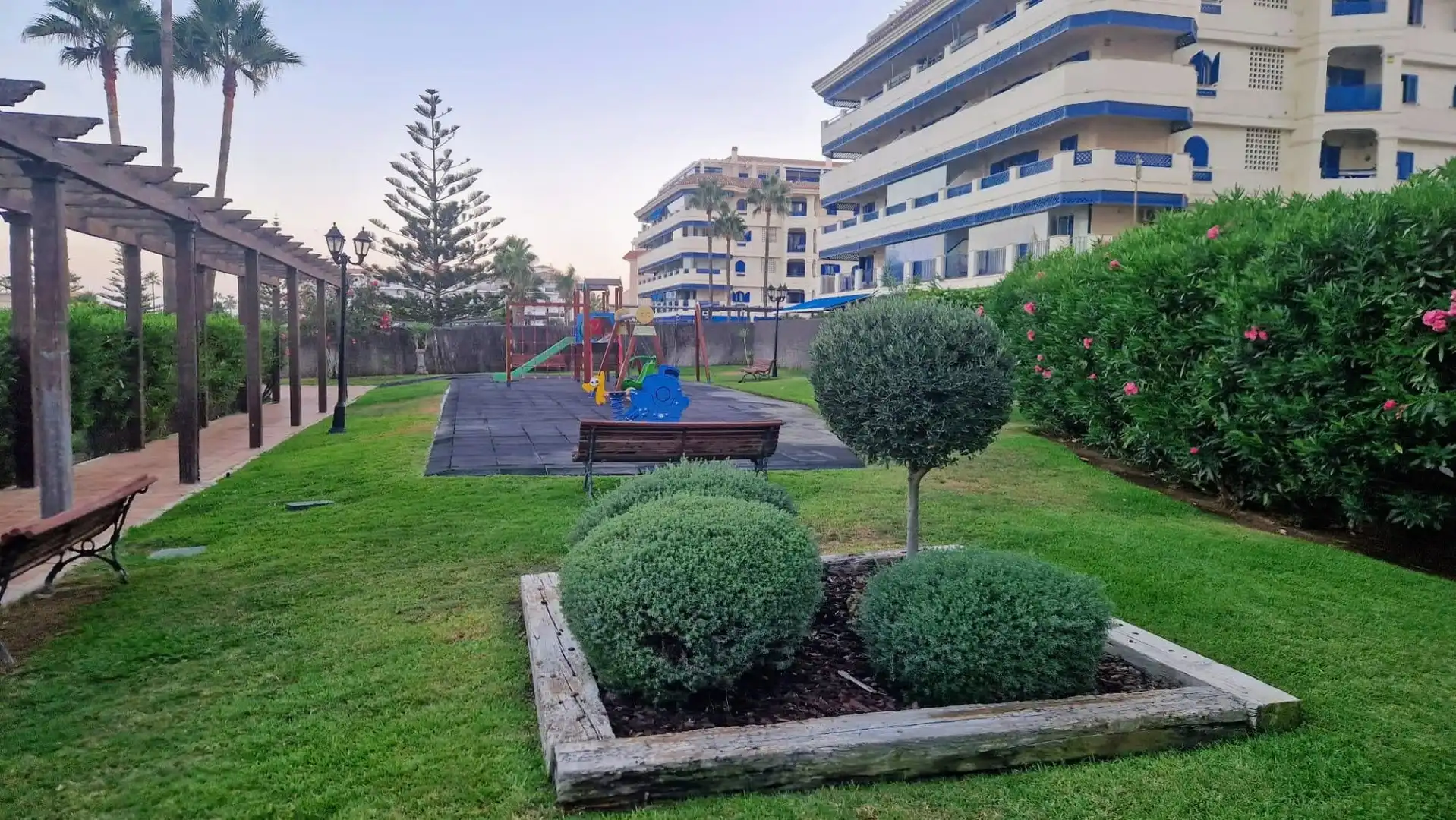 Jardí de Planta baixa en venda en Manilva amb Aire condicionat, Jardí privat i Terrassa