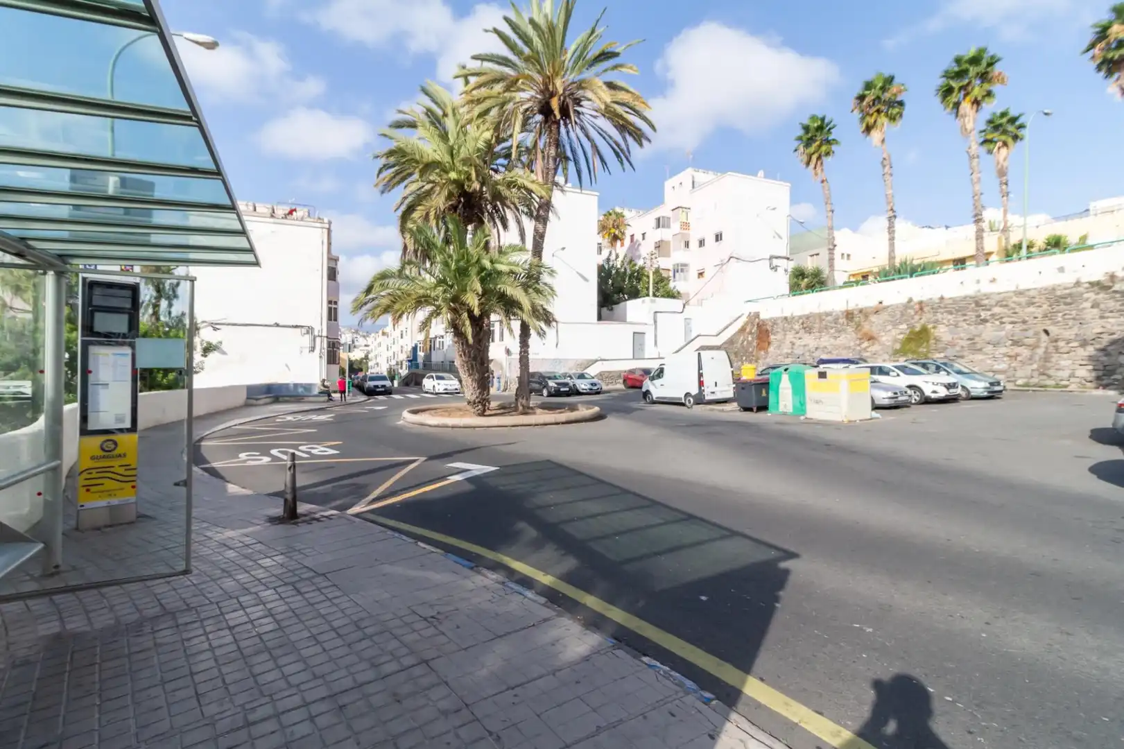 Vista exterior de Pis en venda en Las Palmas de Gran Canaria amb Alarma