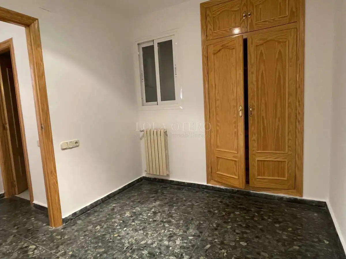 Habitación de Edificio en venta en Altura, Castellón