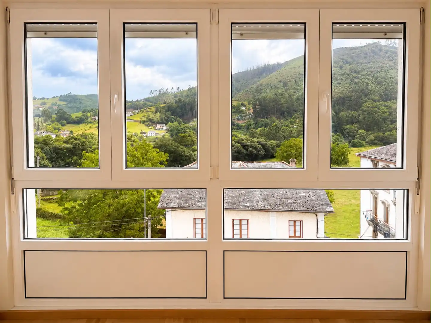 Vista exterior de Àtic en venda en Valdés - Luarca amb Calefacció, Parquet i Moblat