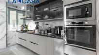Kitchen of Flat for sale in  Madrid Capital  with Heating and Terrace