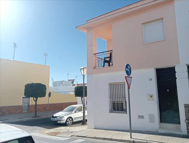 Casa-chalet en Venta en Olivos De Los en Lepe
