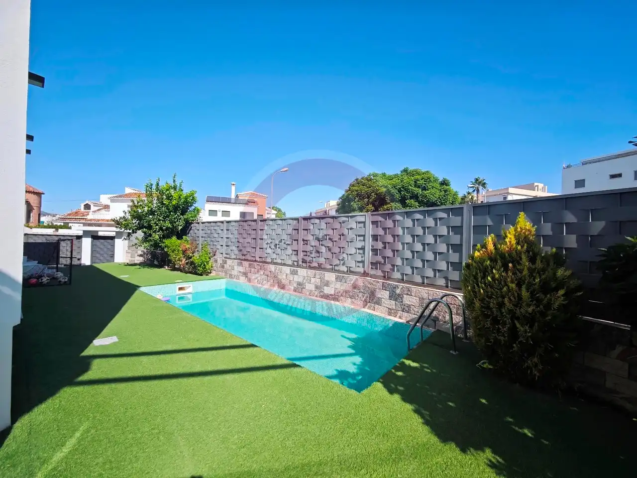 Piscina de Casa o chalet en venta en Vélez-Málaga con Aire acondicionado, Jardín privado y Terraza