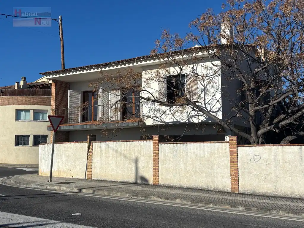 Vista exterior de Casa o chalet en venta en Llorenç del Penedès