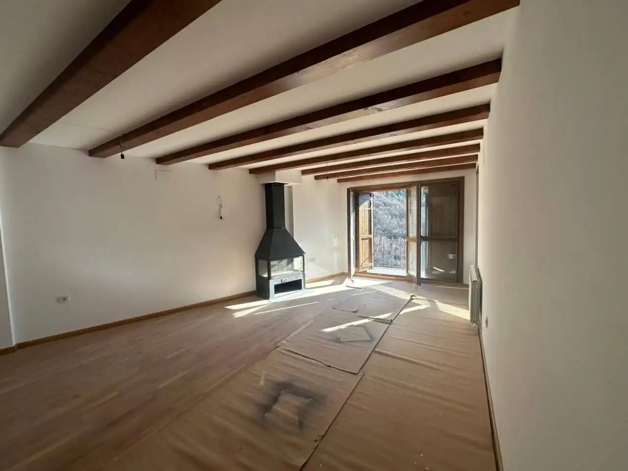 Piso en venta en El Pont de Suert con Calefacción, Parquet y Balcón