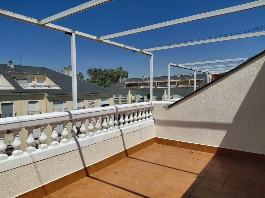 Terrasse von Maisonette zur Miete in Badajoz