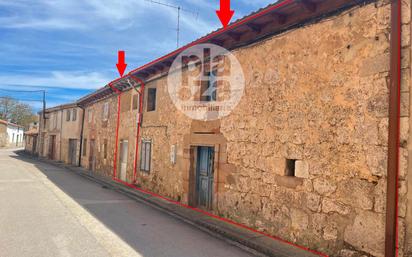 Vista exterior de Casa o xalet en venda en Ibeas de Juarros amb Jardí privat