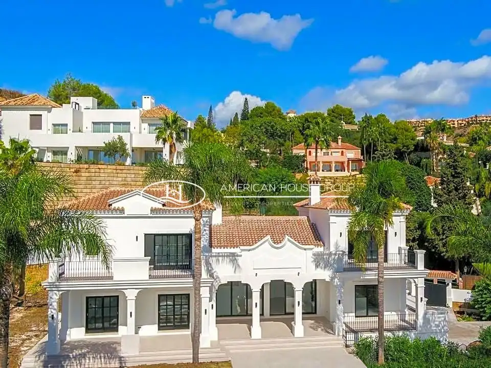 Haus mit Pool zum Verkauf in Estepona Pueblo