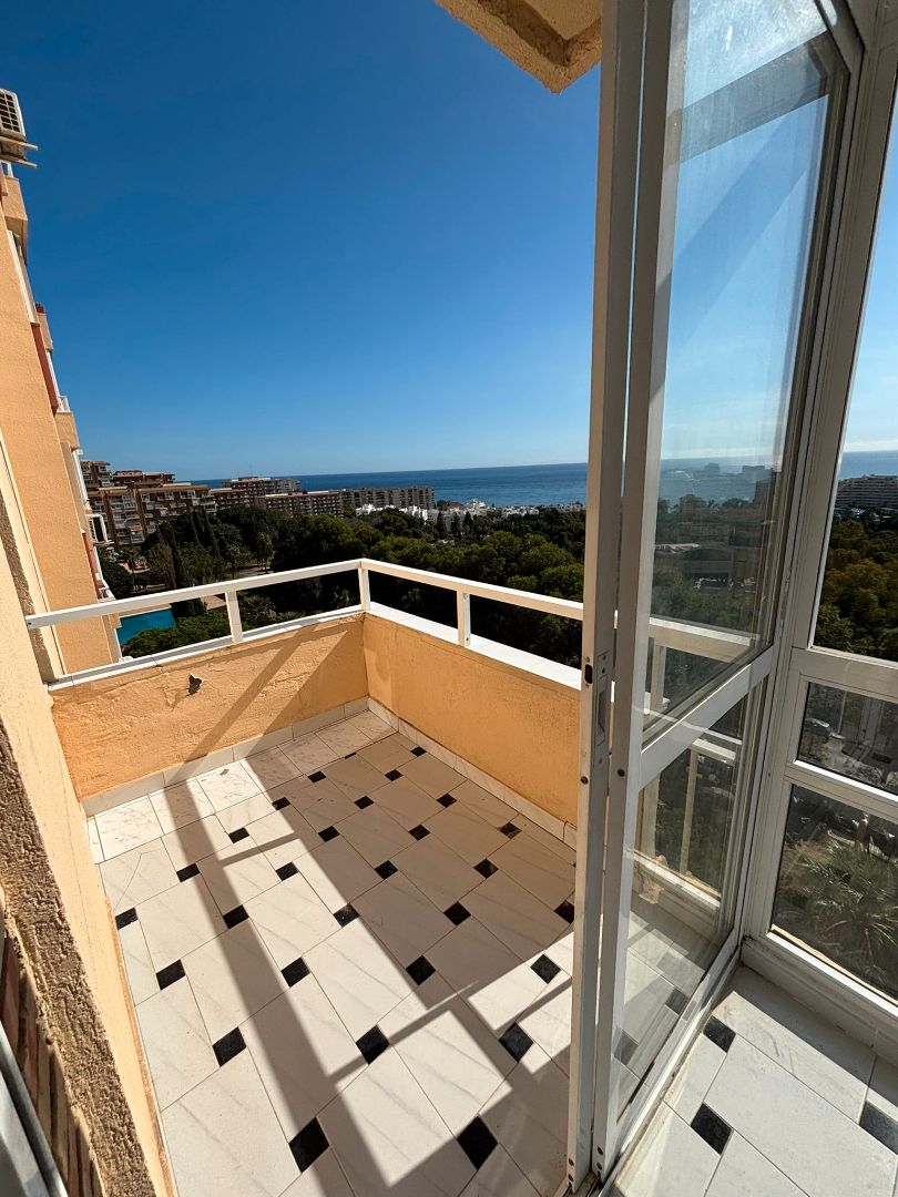Exterior view of Apartments for sale in Benalmádena  with Terrace and Furnished