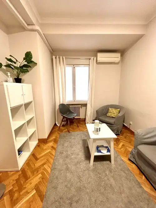Living room of Flat for rent in Madrid  with Air Conditioner, Heating and Parquet flooring