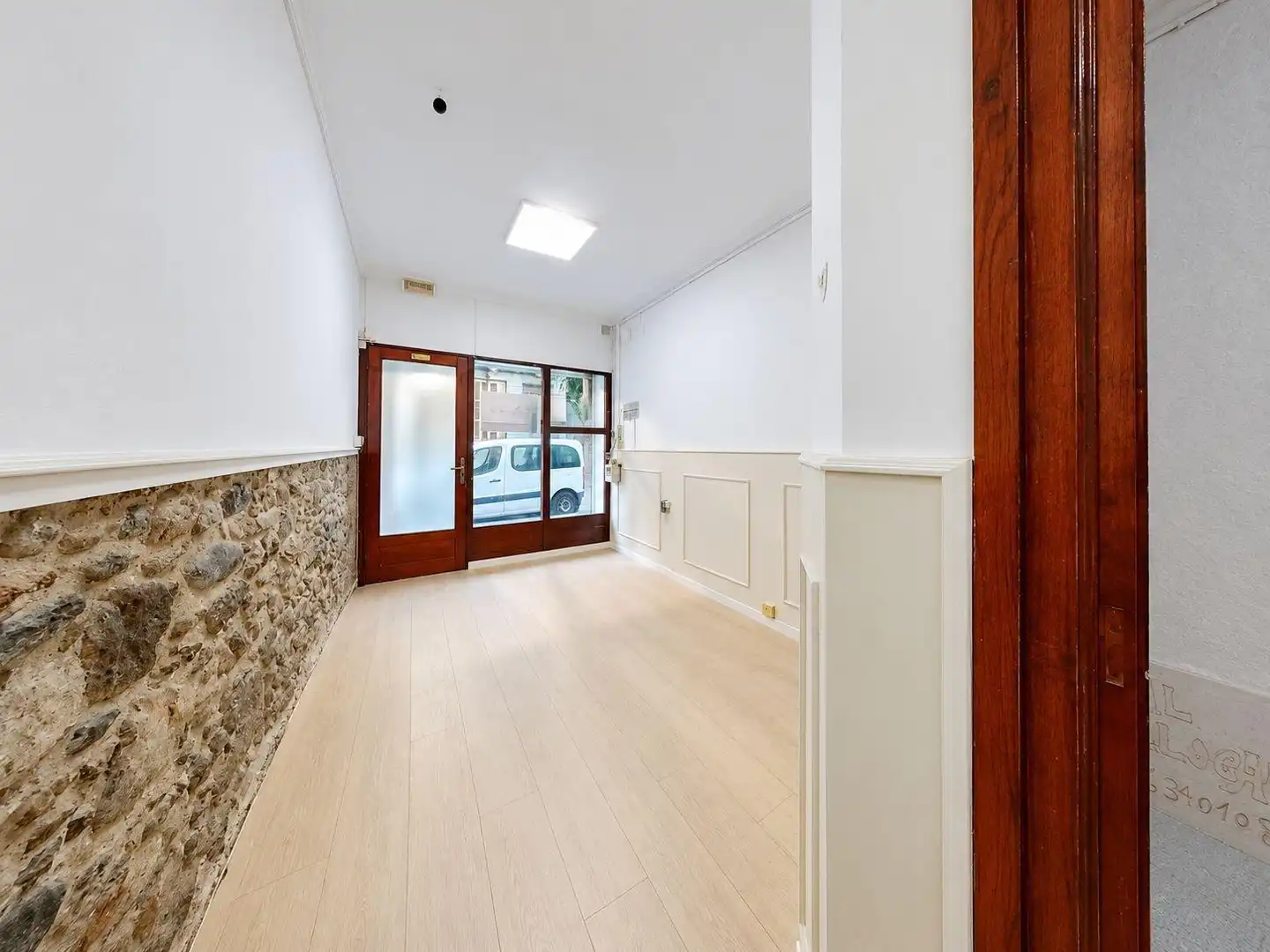 Commercial properties for rent in Centre