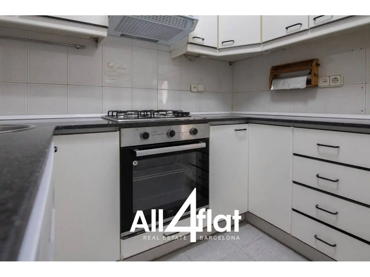 Cocina de Piso de alquiler en Barcelona con Calefacción, Amueblado y Balcón
