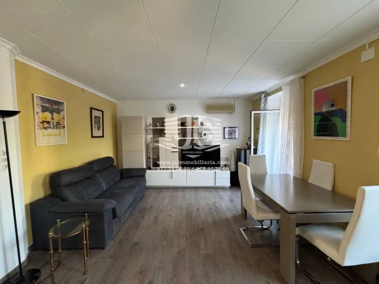 Vista exterior de Casa o xalet en venda en Tortosa amb Aire condicionat, Jardí privat i Parquet