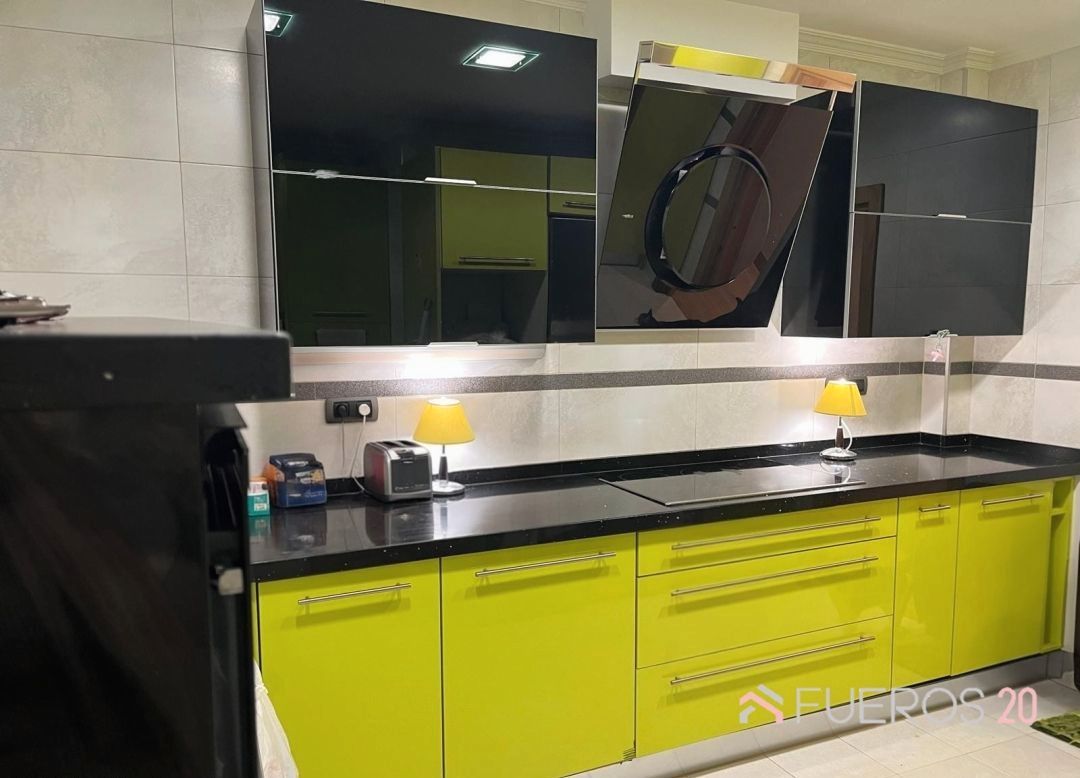 Kitchen of Flat for sale in Bilbao   with Heating and Private garden