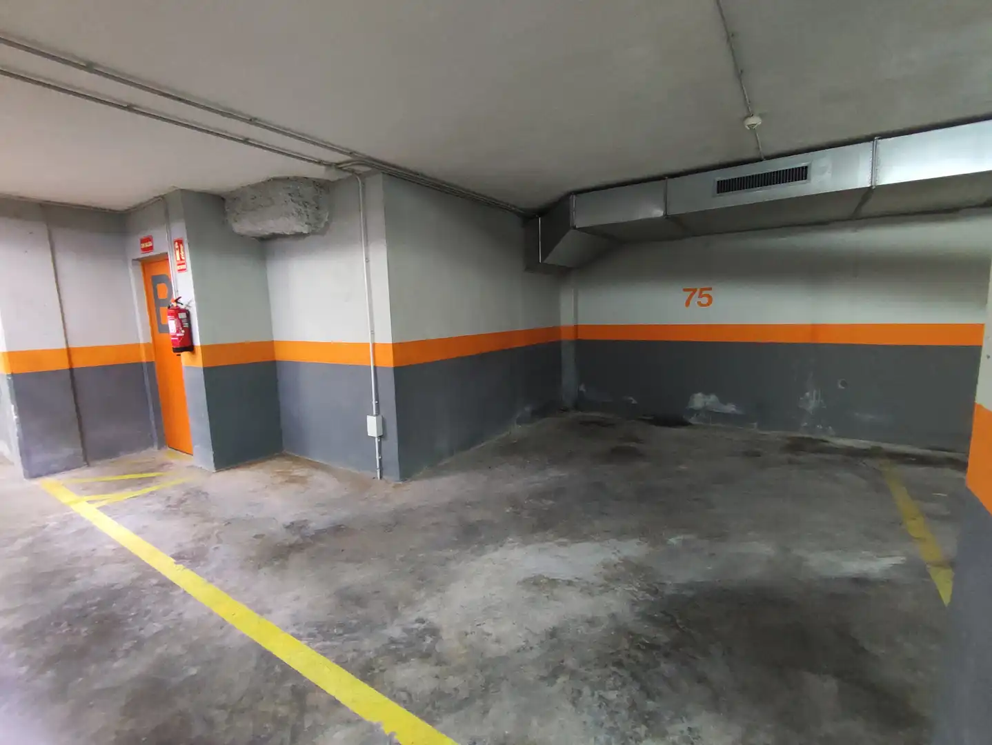 Parking de Apartamento en venta en Lloret de Mar con Calefacción, Terraza y Horno