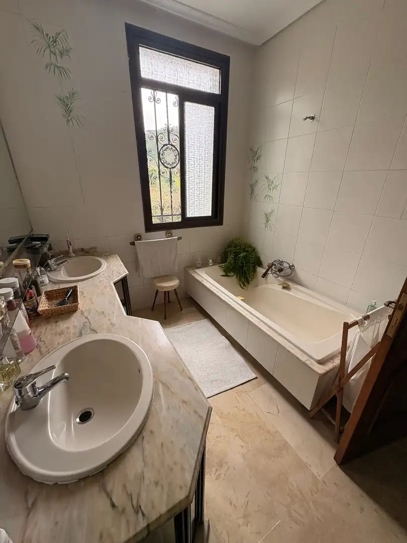 Bany de Casa o xalet en venda en Ceuta amb Aire condicionat, Calefacció i Jardí privat