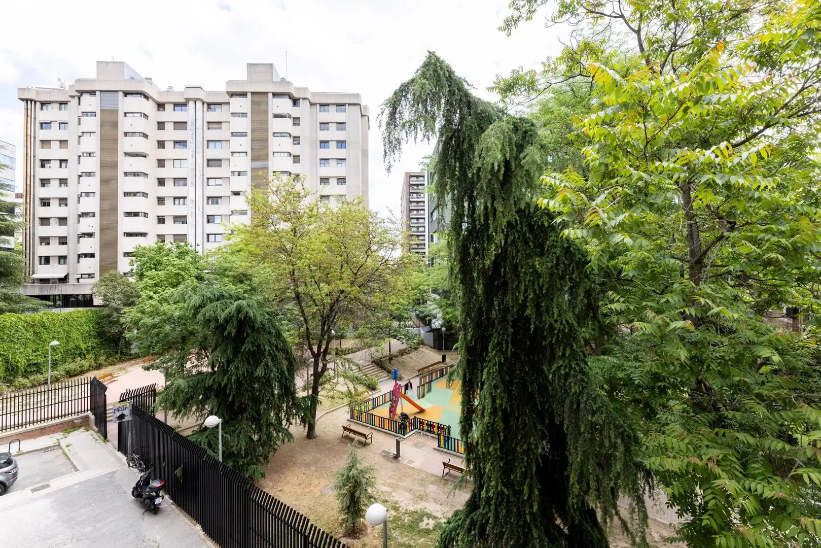 Vista exterior de Pis en venda en Madrid amb Aire condicionat, Calefacció i Piscina comunitària