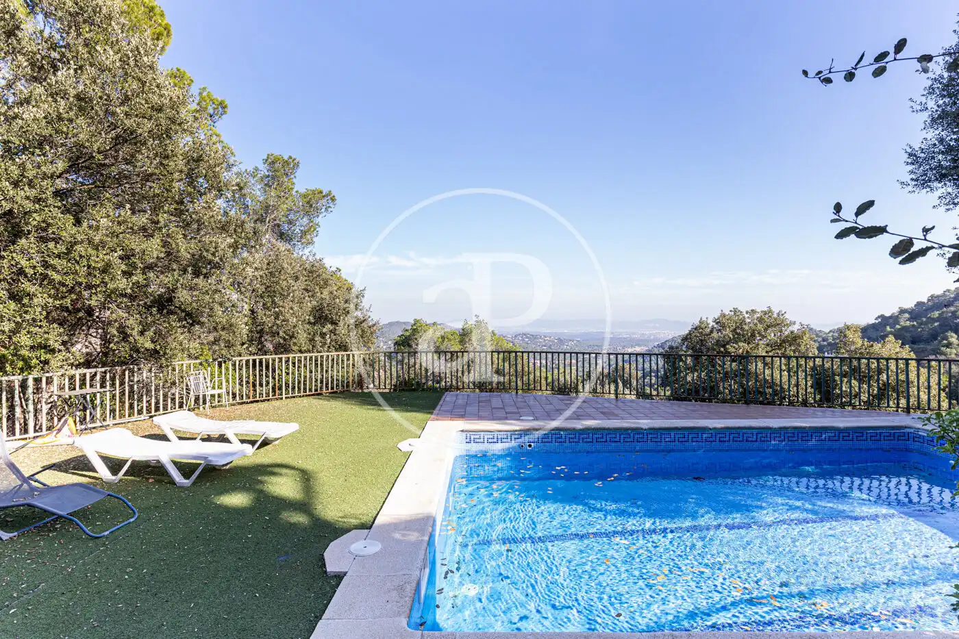 Casa con terraza en venta en Carrer de Dalt
