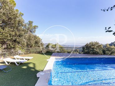House with balcony for sale in Carrer de Dalt