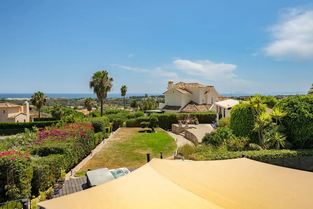 Jardí de Casa o xalet en venda en Estepona amb Aire condicionat, Jardí privat i Terrassa