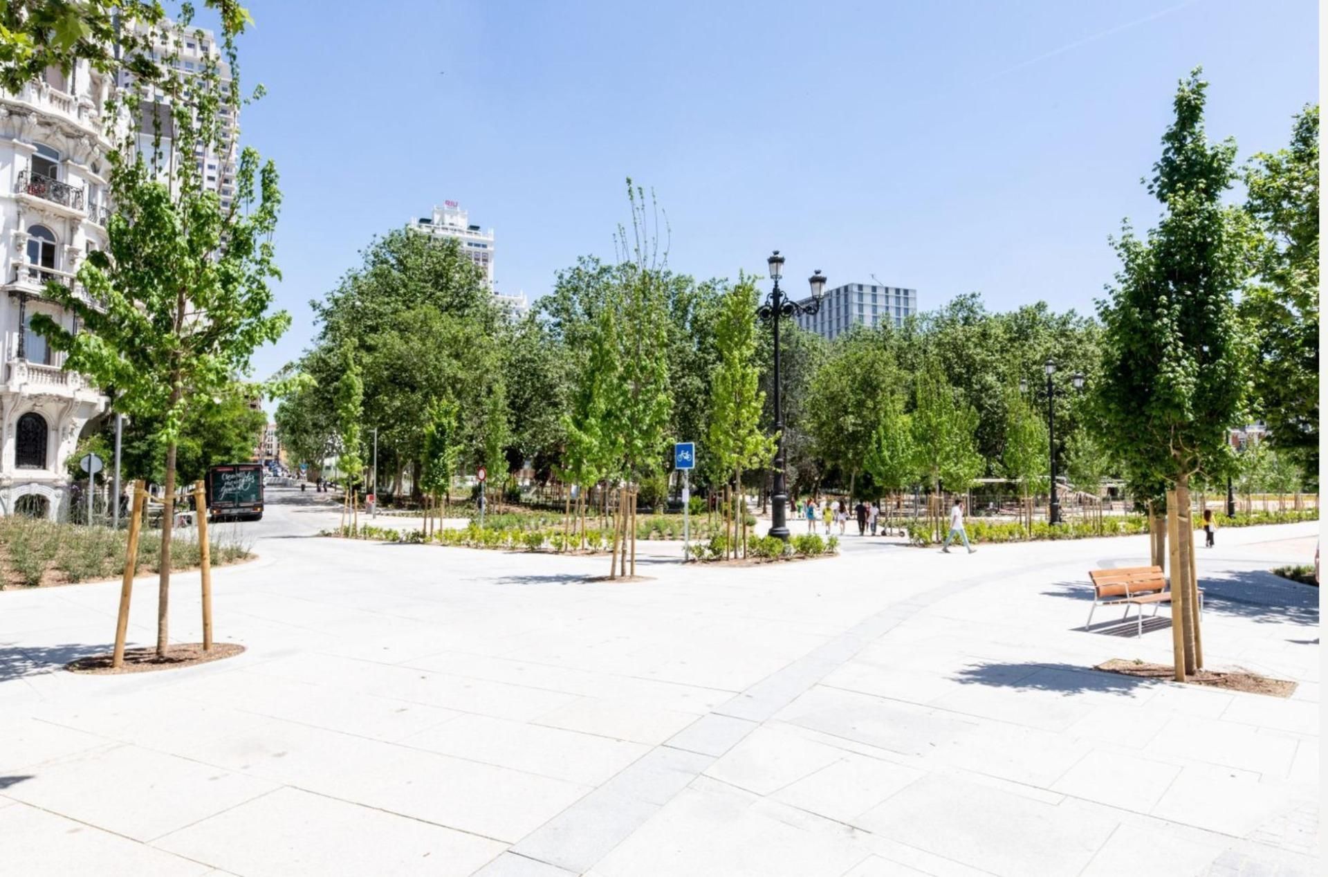 Vista exterior de Apartament en venda en  Madrid Capital amb Calefacció, Terrassa i Balcó