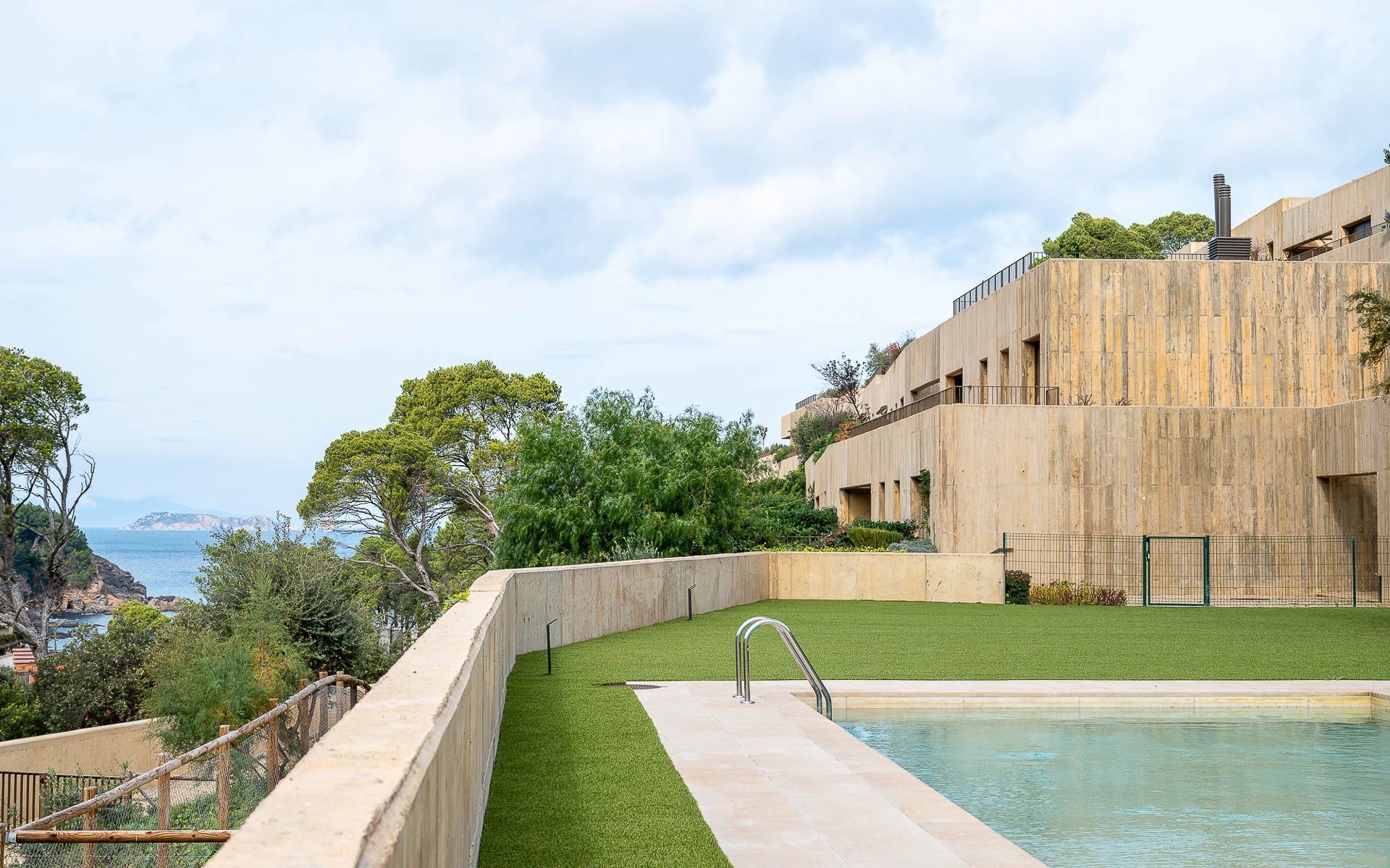 Vista exterior de Pis de lloguer en Begur amb Aire condicionat, Calefacció i Jardí privat