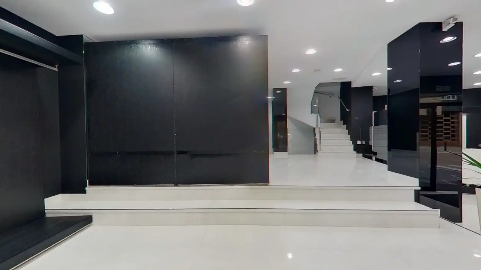 Commercial properties for rent in Torrelavega   with Air Conditioner