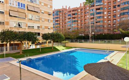 Swimming pool of Flat for sale in Alicante / Alacant  with Air Conditioner, Heating and Private garden