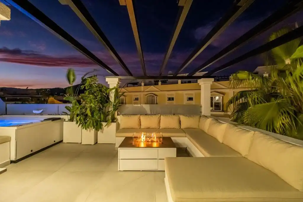 Casa o xalet en venda a Aloha
