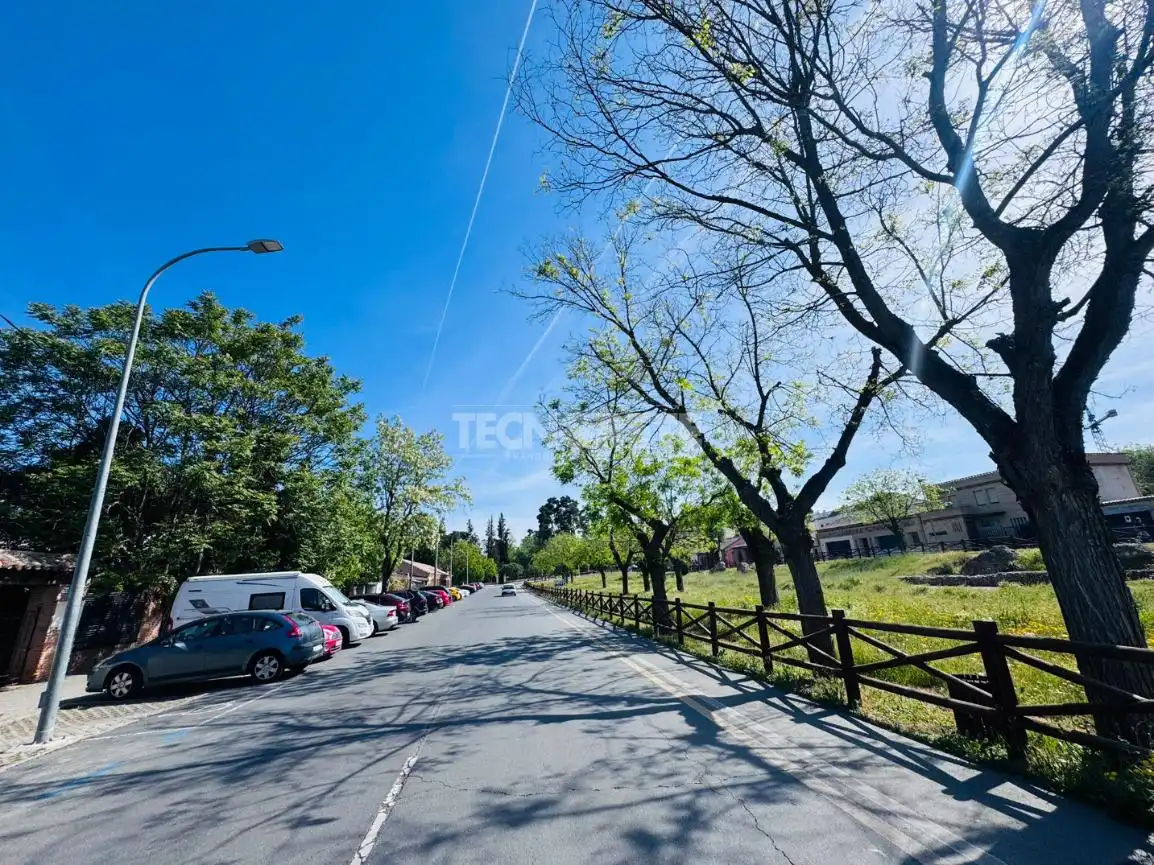Vista exterior de Casa adosada en venta en Toledo con Calefacción y Jardín privado