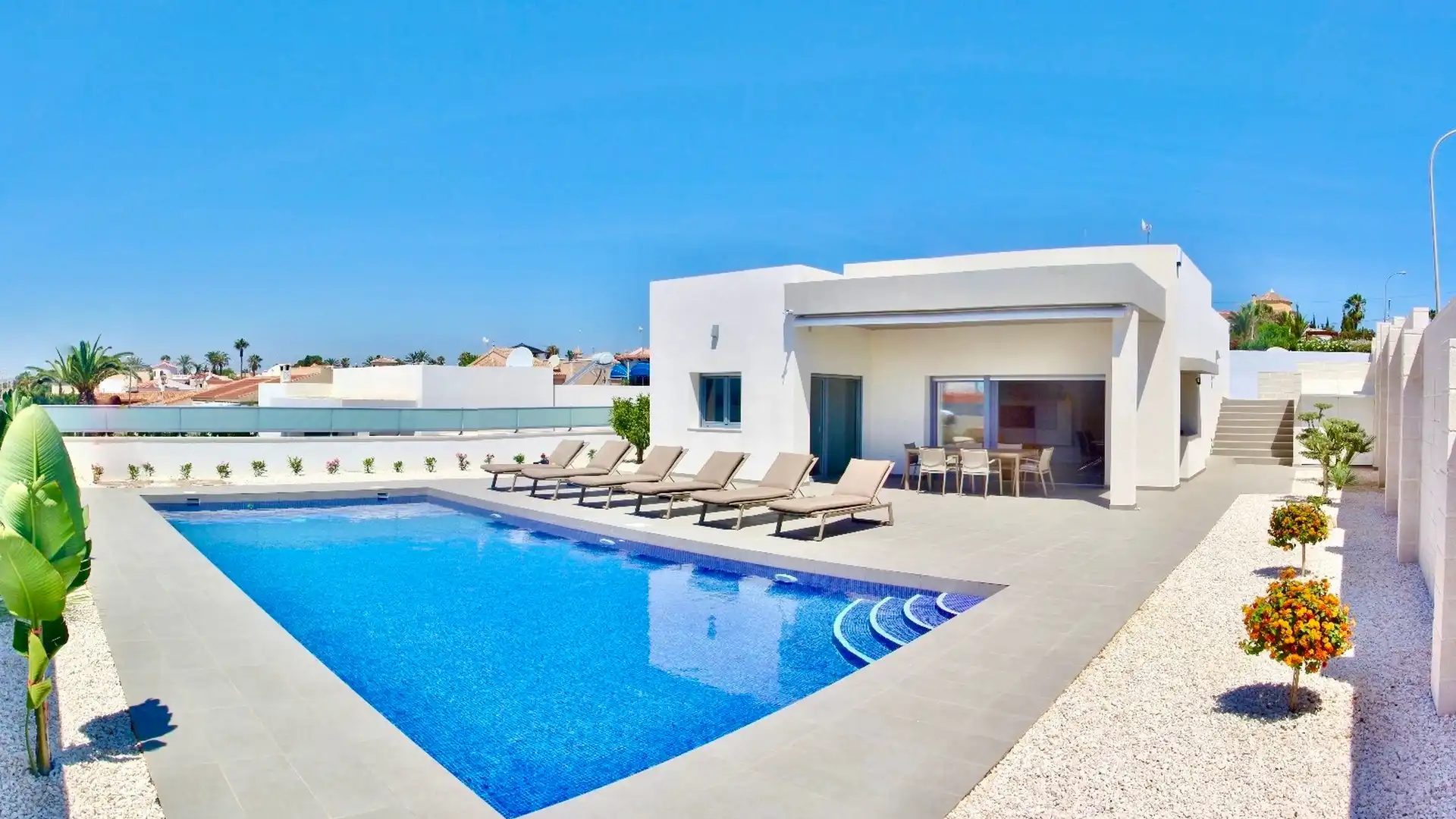 Swimming pool of Houses for sale in Rafal