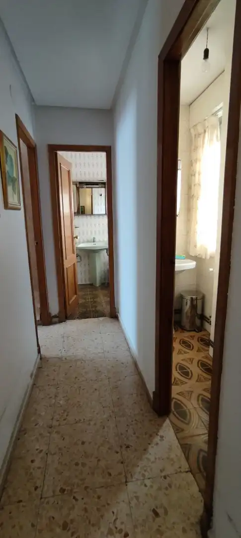 Bany de Pis en venda en Ourense Capital  amb Calefacció, Forn i Balcó