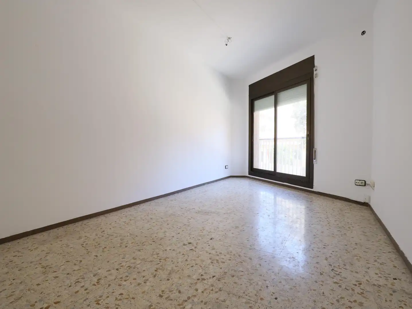 Habitación de Piso en venta en Esplugues de Llobregat con Balcón