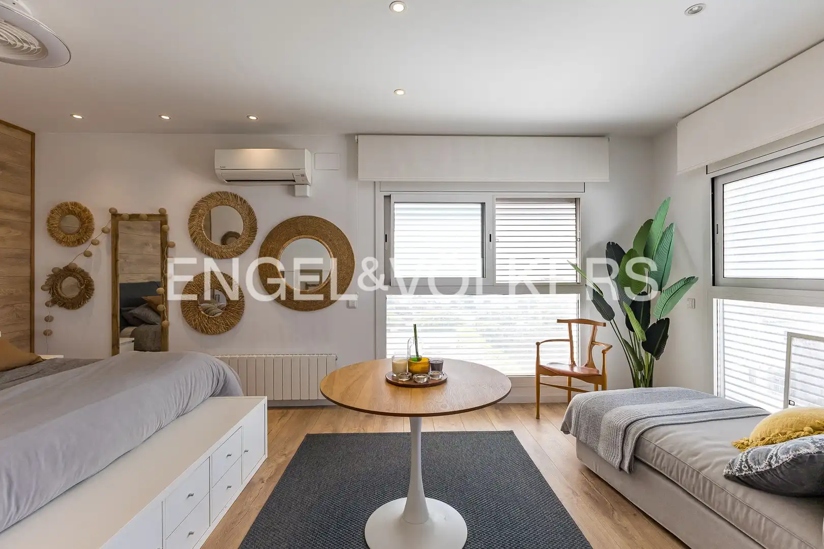 Terraza de Casa o chalet en venta en Vilanova i la Geltrú con Aire acondicionado, Calefacción y Jardín privado