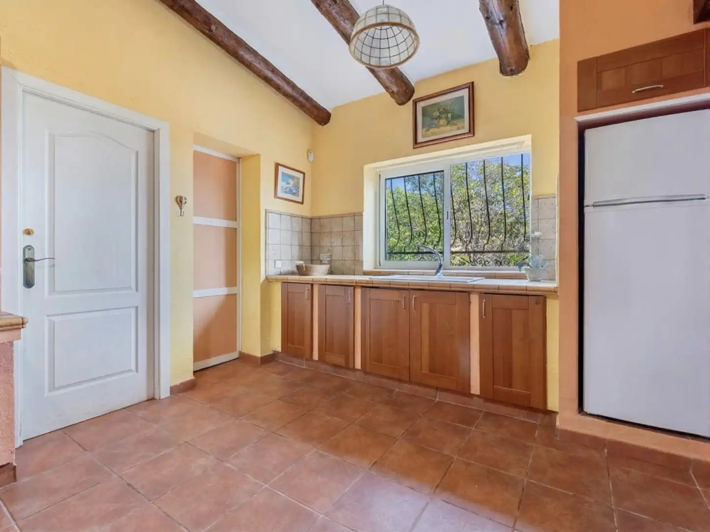 Cocina de Casa o chalet en venta en Roda de Berà con Aire acondicionado, Calefacción y Jardín privado