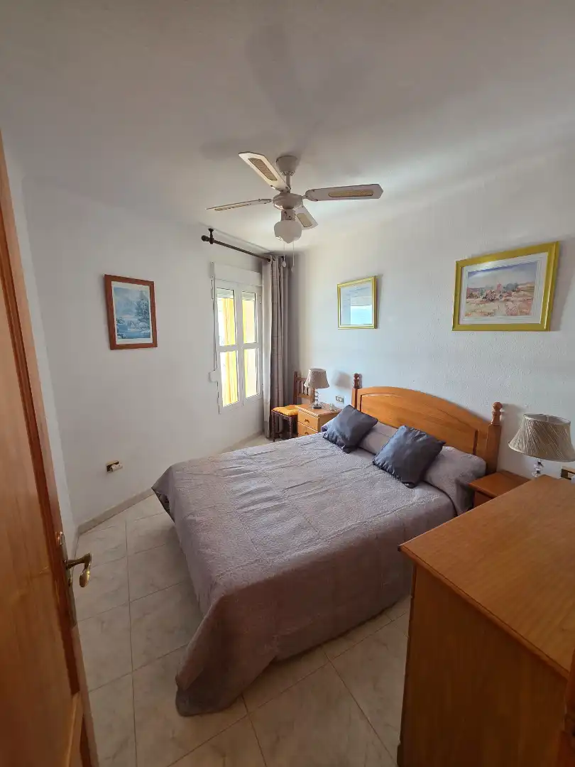 Dormitori de Apartament de lloguer en Torrox amb Aire condicionat, Calefacció i Moblat