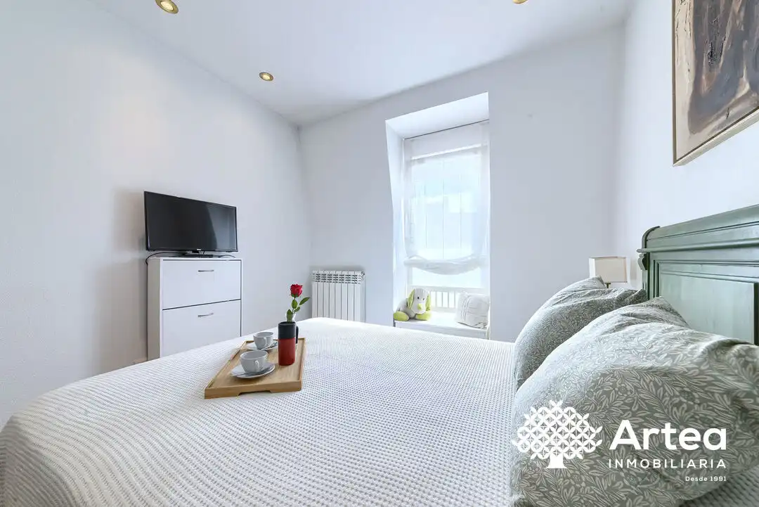 Habitación de Piso en venta en Bilbao  con Calefacción y Trastero