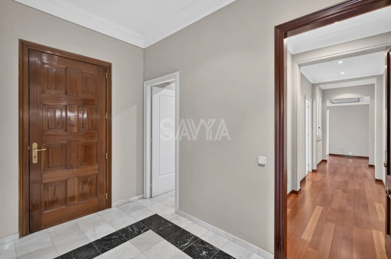 Piso en venta en Barcelona con Calefacción y Trastero