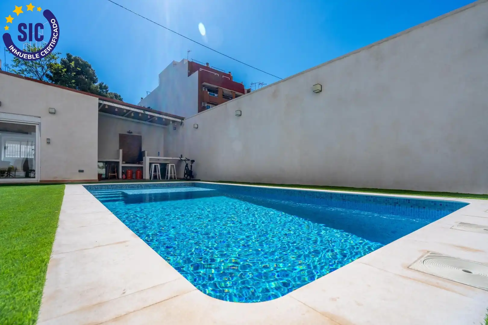 Schwimmbecken von Haus oder Chalet zum Verkauf in Valencia mit Privatgarten, Terrasse und Schwimmbad