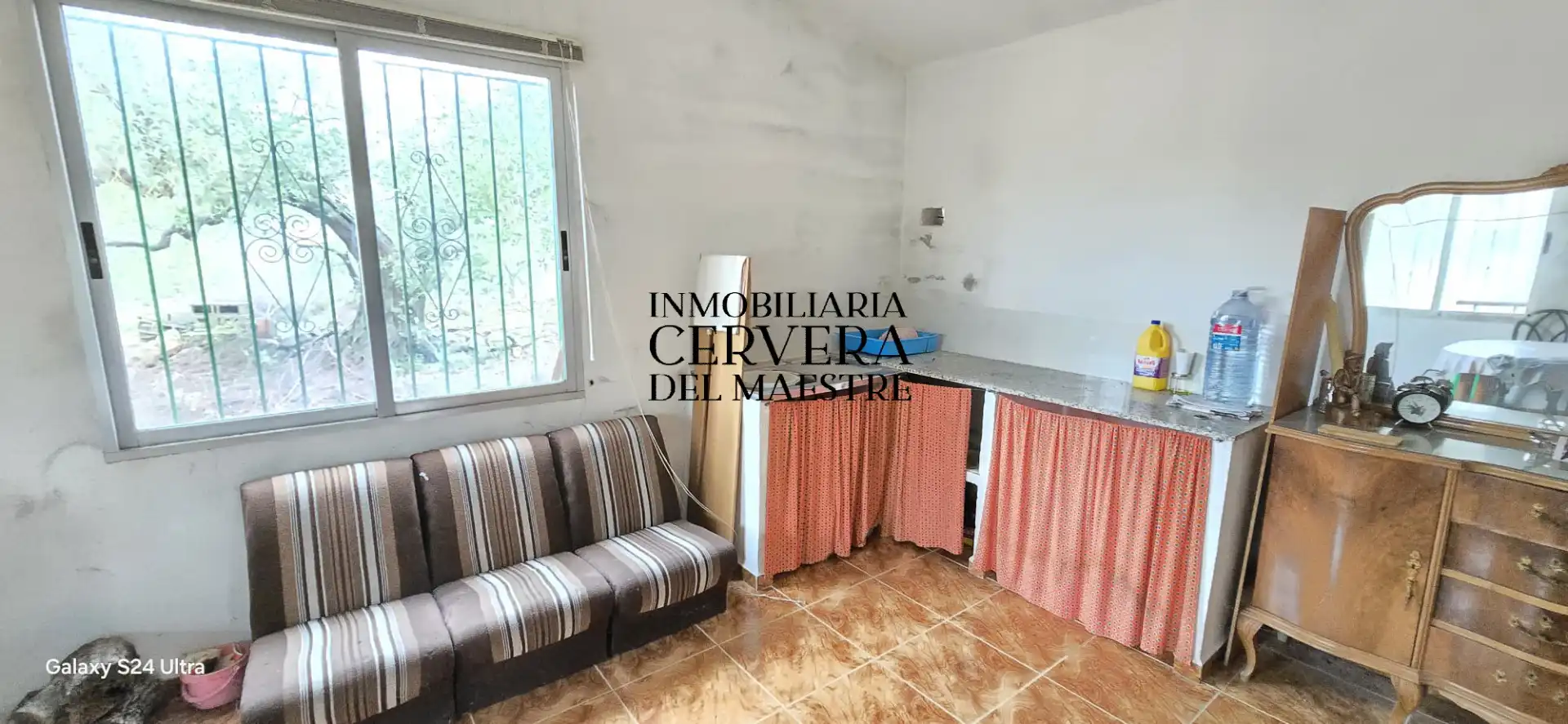 Vista exterior de Finca rústica en venda en Cervera del Maestre amb Moblat
