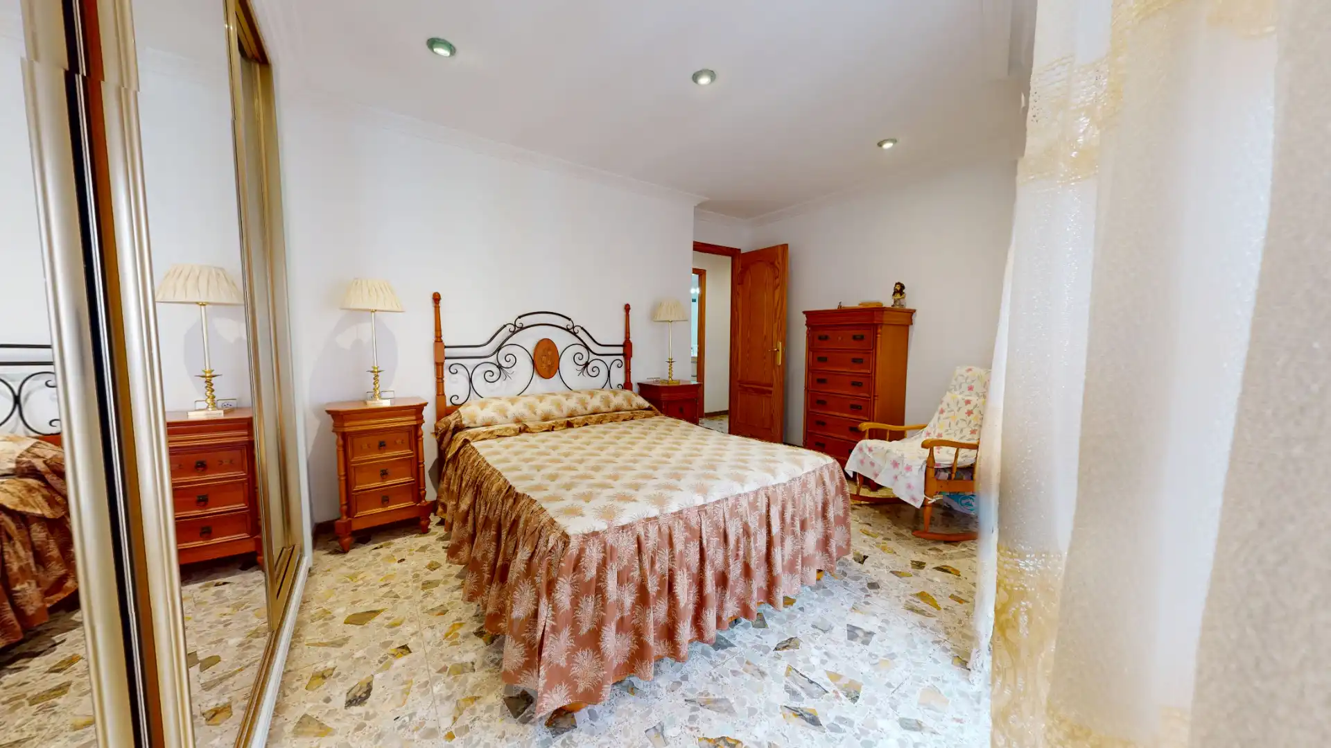Dormitori de Pis en venda en Elche / Elx amb Aire condicionat, Parquet i Traster