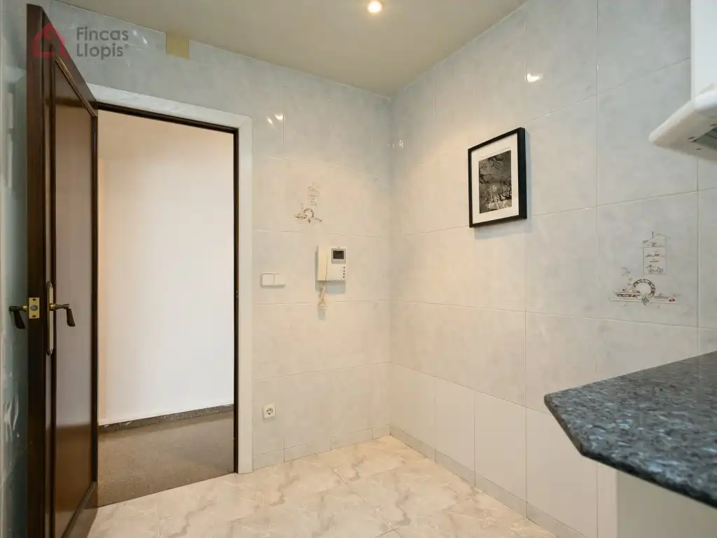 Piso en venta en Barcelona con Balcón