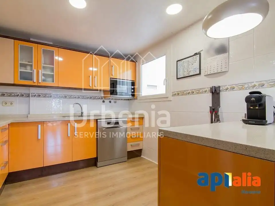 Cocina de Piso en venta en Pineda de Mar con Calefacción y Terraza