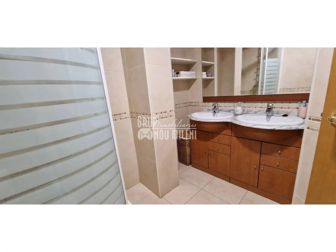 Badezimmer von Wohnung zur Miete in Massanassa mit Klimaanlage, Terrasse und Möbliert