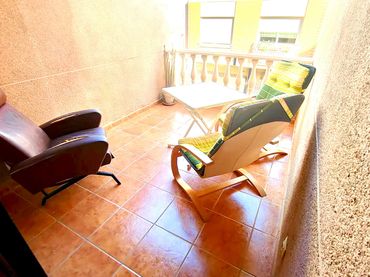 Piso con balcón en venta en Calle Francisco Santamaría 28