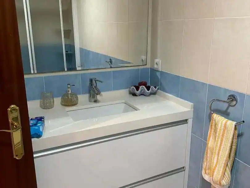 Badezimmer von Wohnung zur Miete in Rota mit Abstellraum und Möbliert