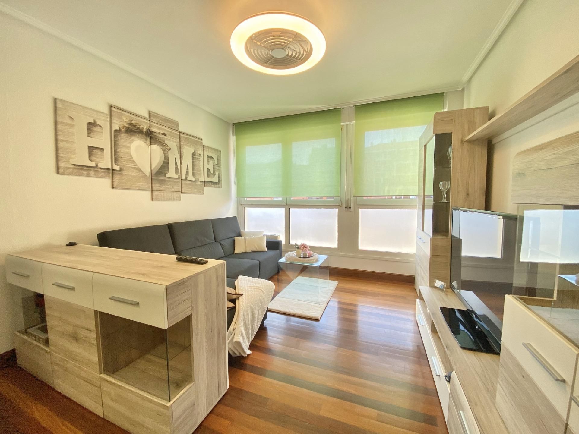 Flat to rent in Calle Calle de Estartetxe, Centro Urbano - Hirigunea